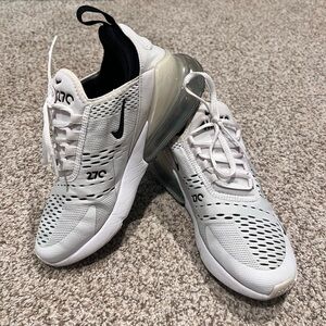 Nike AirMax 270